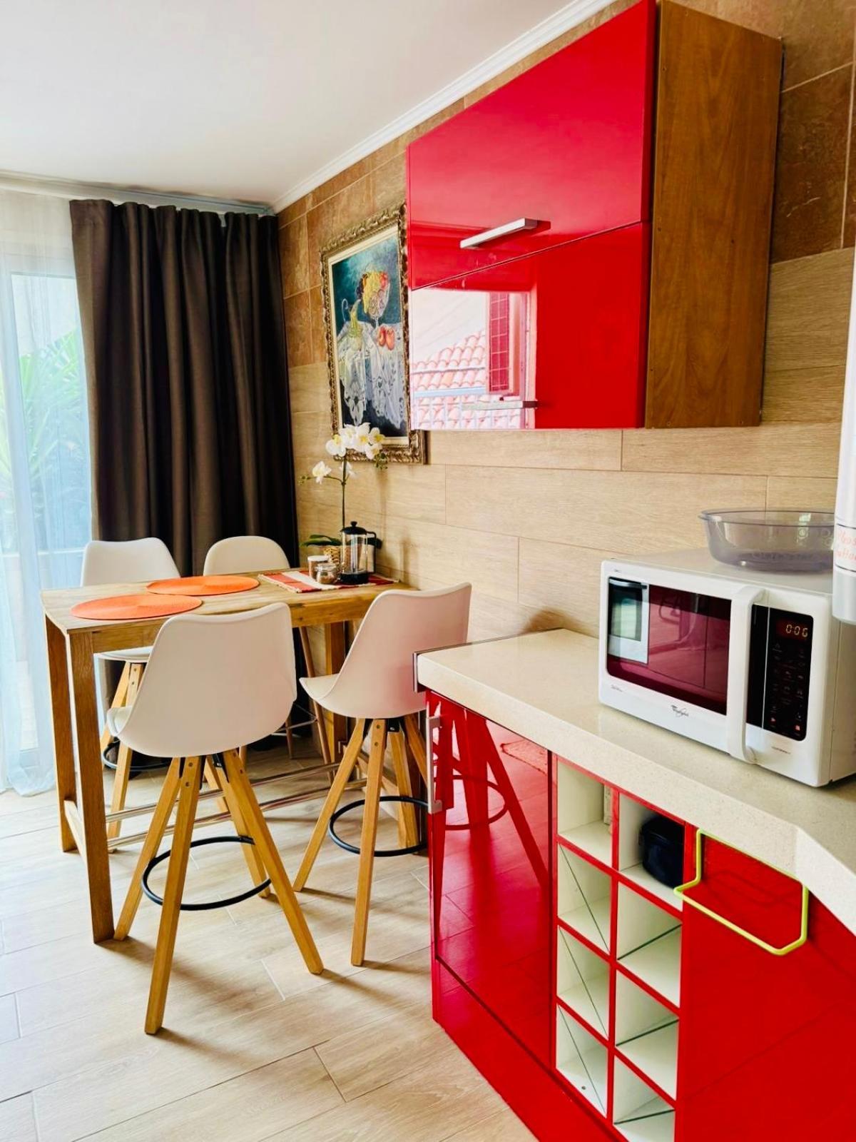 Apartment With Terrace And Pool, Los Cristianos ロスクリスティアーノス エクステリア 写真